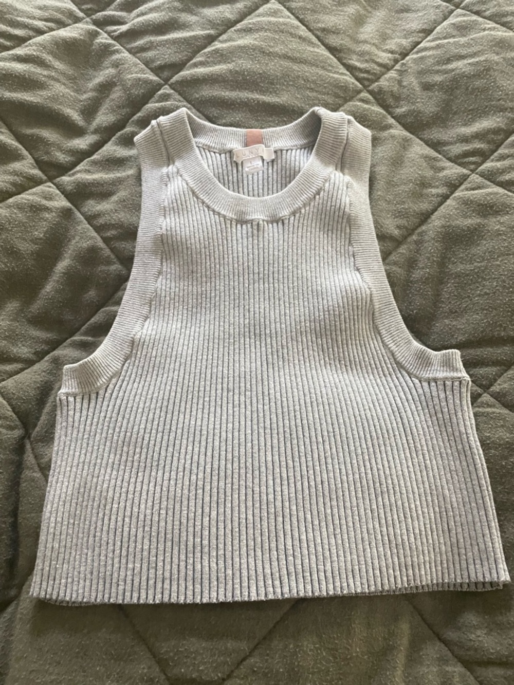 lunya Ribbed Crewneck Crop Top - Light Gray with Pink Loop L